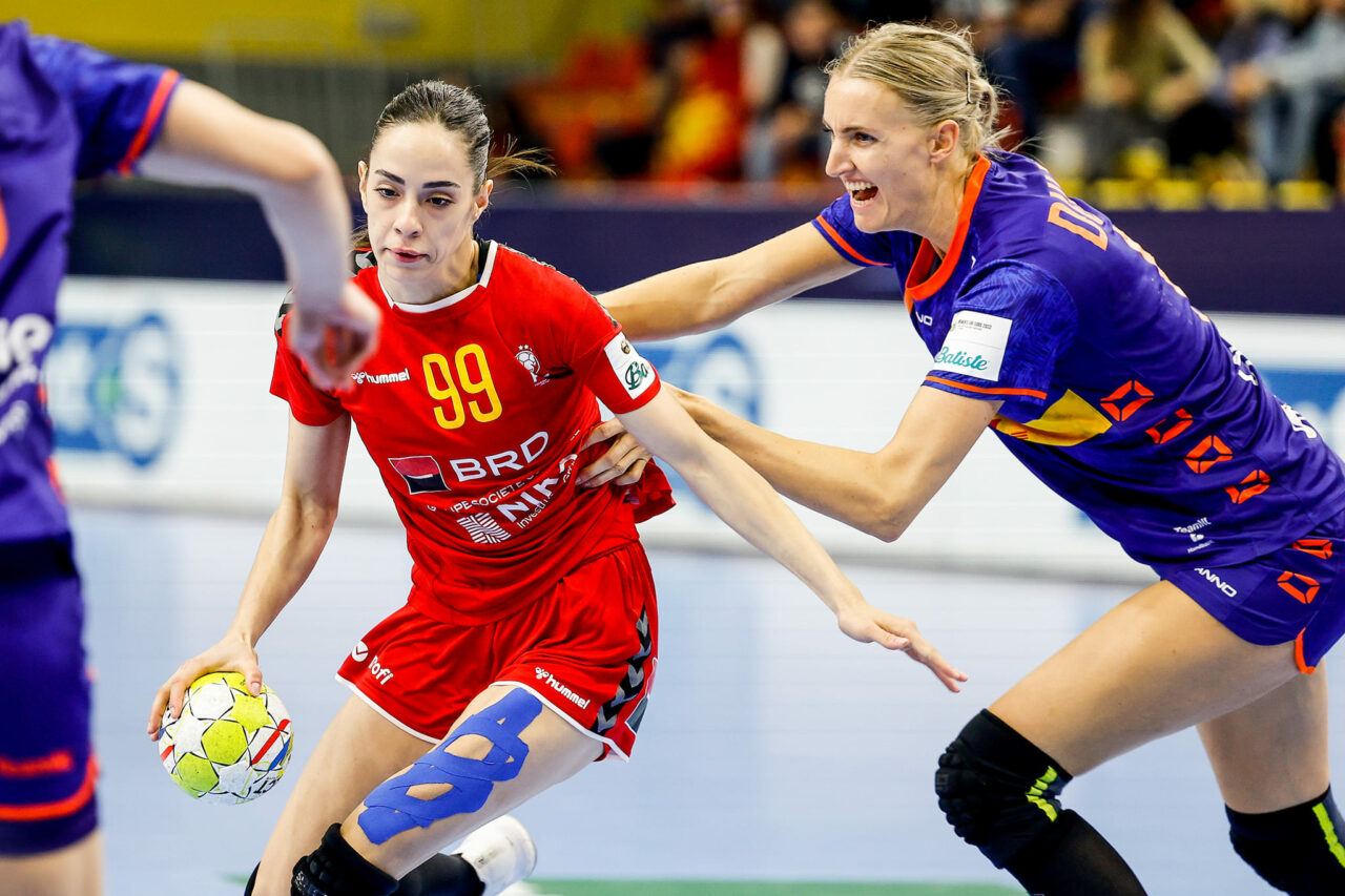 România, eșec la limită contra Olandei la handbal feminin! Cristina Neagu a fost de nerecunoscut. Urmează partida de luni cu Franța