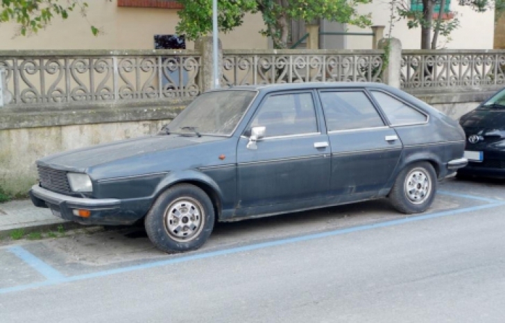 Mașina fabricată special pentru Ceaușescu, Dacia 2000. Cel mai rar model fabricat vreodată în România, ascuns de ochii curioșilor