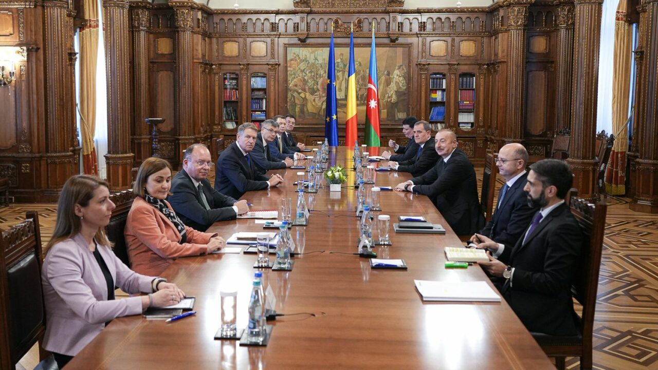 VIDEO | Întrevederea Președintelui României cu Președintele Republicii Azerbaidjan, Ilham Aliyev în contextul semnării Acordului între Guvernele Republicii Azerbaidjan, Georgiei, României și Ungariei