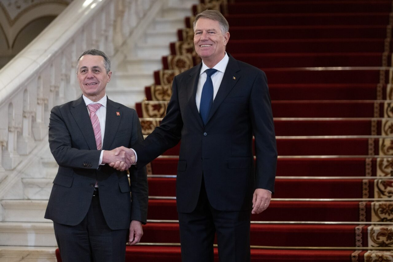 FOTO | Președintele Klaus Iohannis l-a primit la Palatul Cotroceni pe omologul său elvețian, Ignazio Cassis. Ce au discutat cei doi lideri