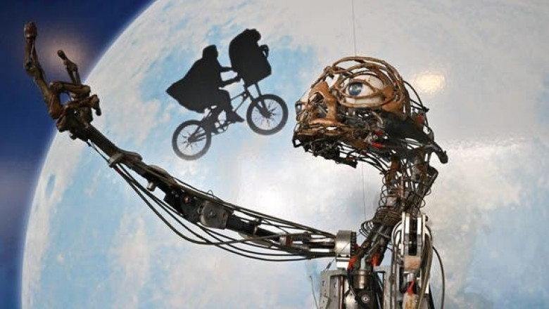 Figurina originală din filmul de succes „E.T Extraterestrul”, vândută la licitație pentru 2,6 milioane de dolari
