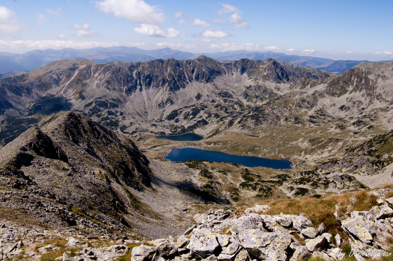 O femeie din Austria vrea 10.000 de hectare de teren în Retezat. Instanța i-a anulat moștenirea obținută ilegal