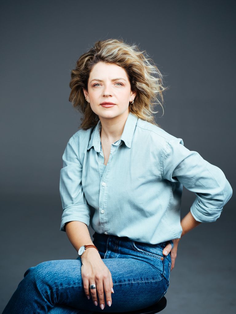 EXCLUSIV | Victoria Răileanu, dezvăluiri despre rolul din filmul „Taximetriști”, cum i-a marcat cariera marele actor Adrian Pintea și ce a urmat după serialul ”Vlad”. ”Când mi-a fost greu, m-am raportat la acel moment”