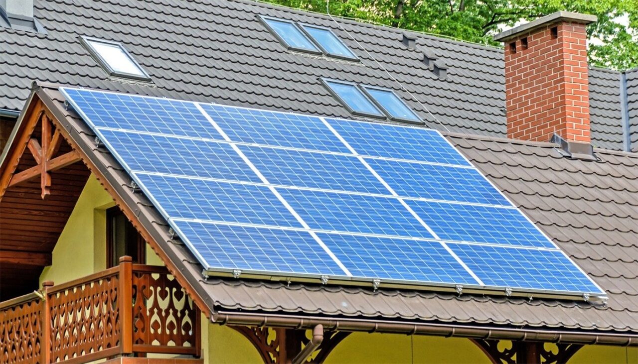 Am făcut calculul! Cât costă să îți pui panouri fotovoltaice pentru o casă cu 5 camere