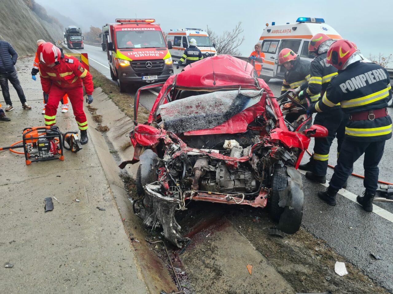 VIDEO | Accident groaznic în Mehedinți, cu doi morți, după o coliziune frontală