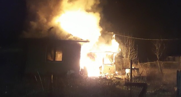 Tragedii în a treia zi de Crăciun. Trei oameni au murit în incendii izbucnite în Prahova | VIDEO