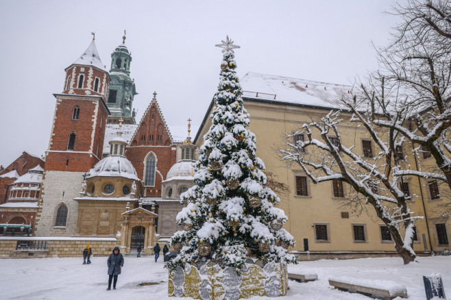 Ninsori și polei în Europa! În Polonia vor fi minus 20 de grade Celsius, în timp ce mii de estonieni stau pe întuneric după furtunile de zăpadă