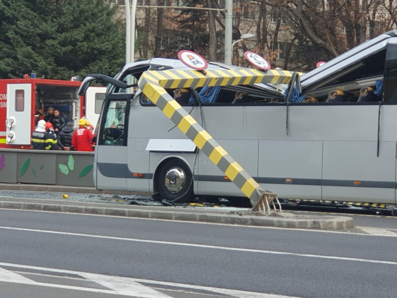 Pasagerii greci implicați în accidentul de la Pasajul Unirii vor da în judecată autorităților din România și agențiile de turism 