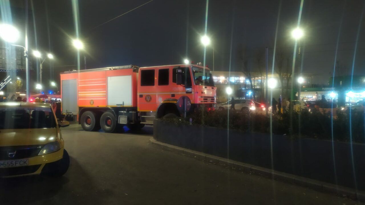 UPDATE | Alerta falsă cu bombă la un centru comercial din sectorul 2. Verificările pirotehniștilor au durat trei ore