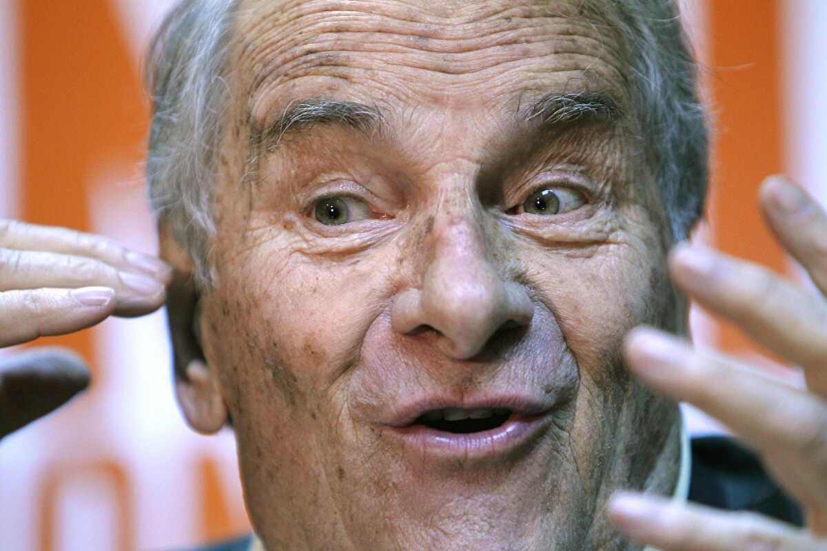 A murit scriitorul francez Dominique Lapierre