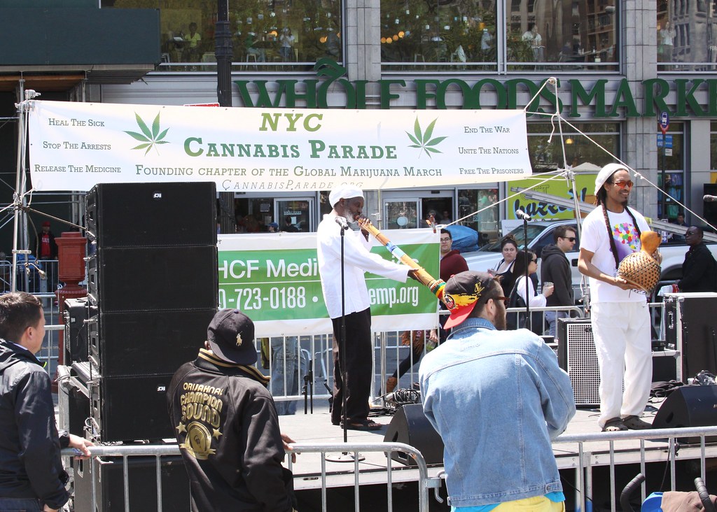 S-a deschis primul magazin legal de canabis din New York. Cine a fost văzut la inaugurare | VIDEO