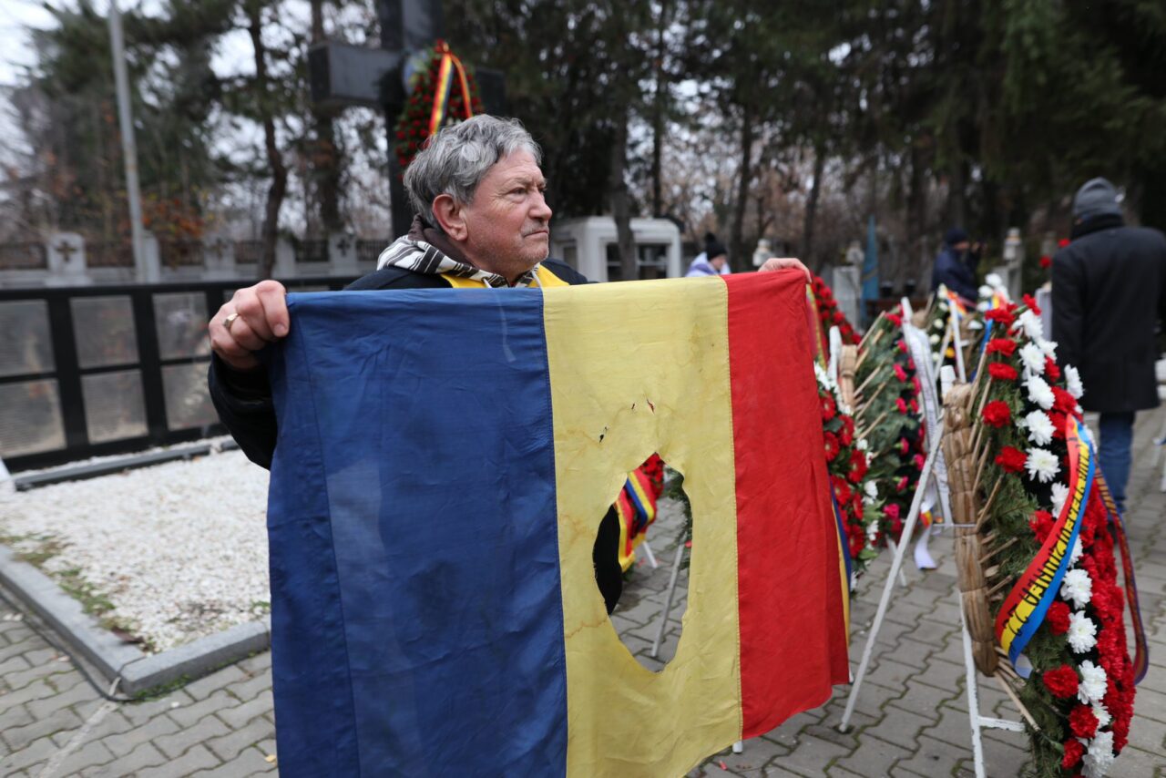 FOTO – Slujbă de pomenire a martirilor din decembrie 1989, organizată miercuri în Cimitirul „Eroilor Revoluției” din București