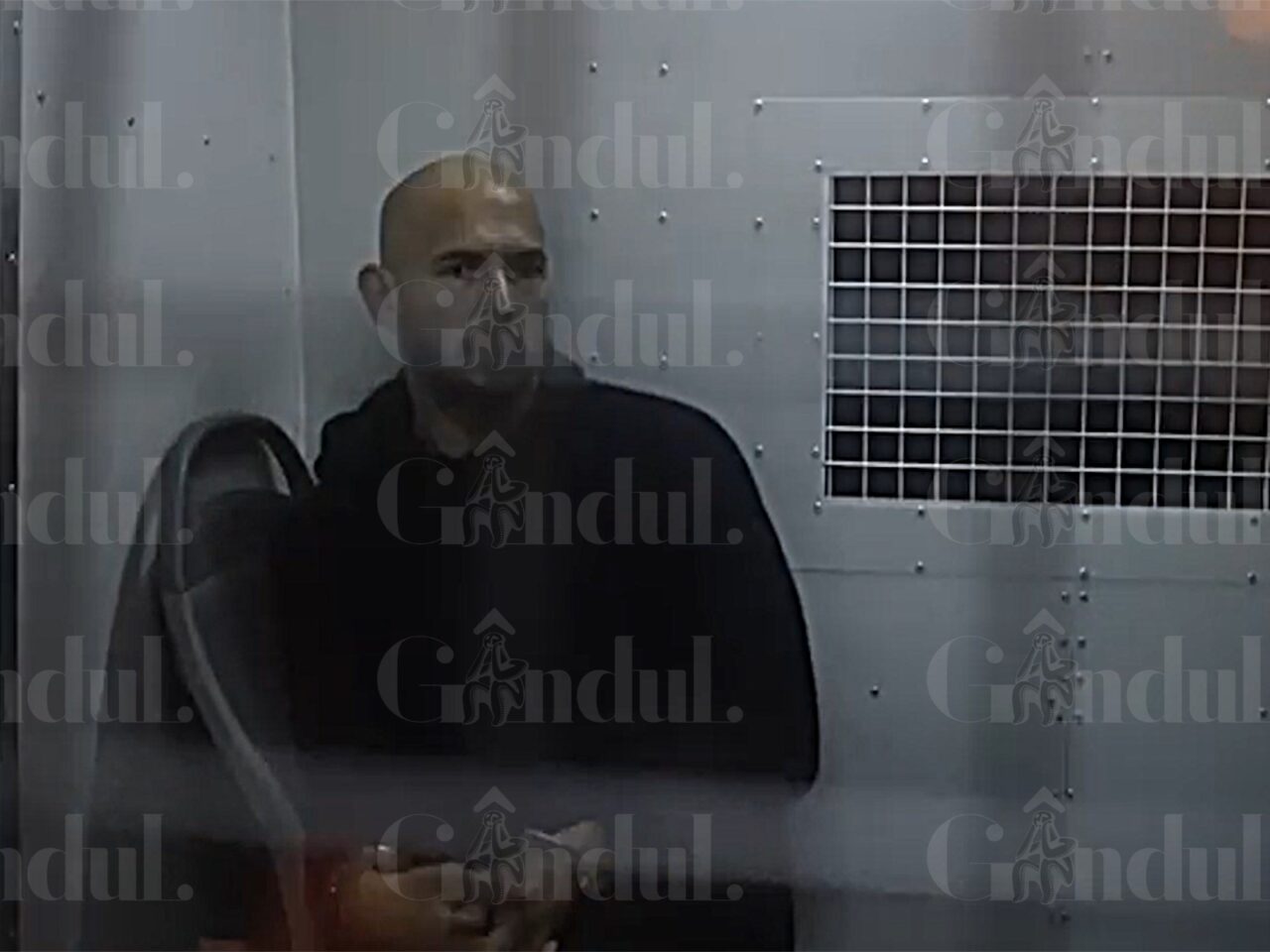 Arestarea lui Andrew Tate: TikTok şi Twitter sub tirul criticilor din cauza postărilor false ale fanilor