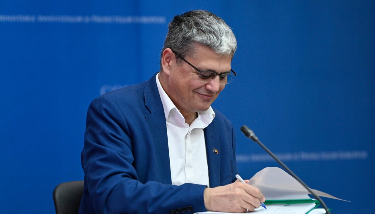 620 milioane de euro pentru IMM-uri, prin Programul Tranziție Justă. Boloș: „Aceste prime apeluri vor aduce peste 11.000 locuri noi de muncă”