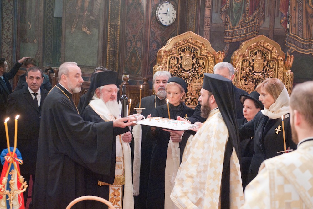 Familia Regală, detalii despre parastasul oficiat la împlinirea a cinci ani de la moartea Regelui Mihai. Cine a participat la slujba de pomenire
