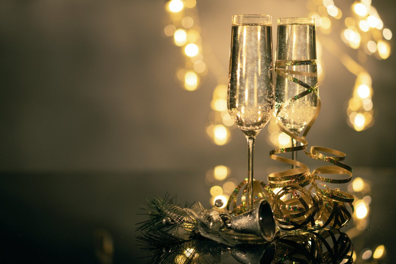 Mesaje de Revelion 2023. Cele mai frumoase urări, felicitări și mesaje pe care le poți trimite celor dragi