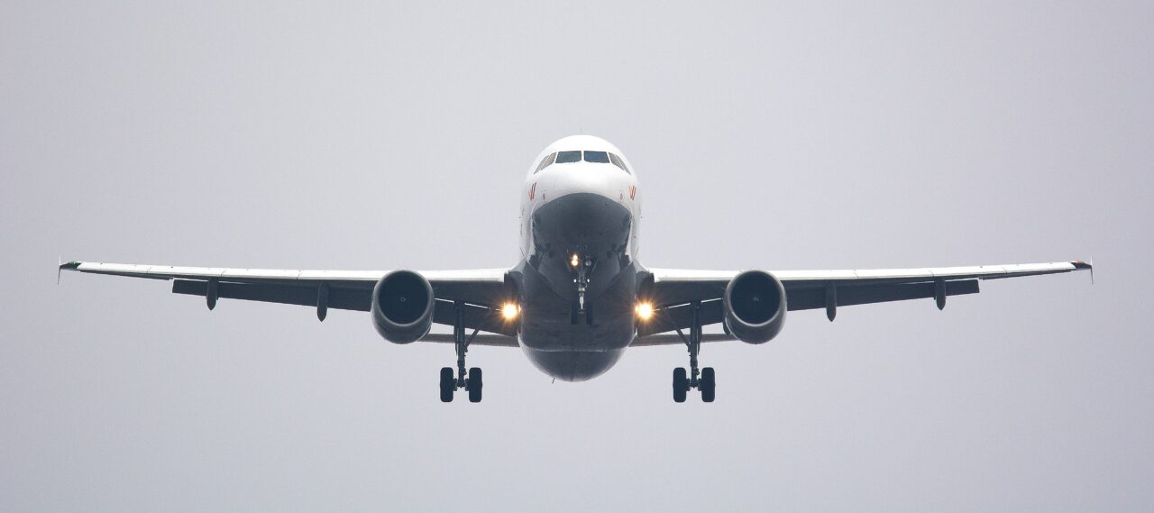 Cursă desprinsă din infern! 20 de persoane au fost rănite în timp ce călătoreau cu avionul, 11 sunt în stare gravă