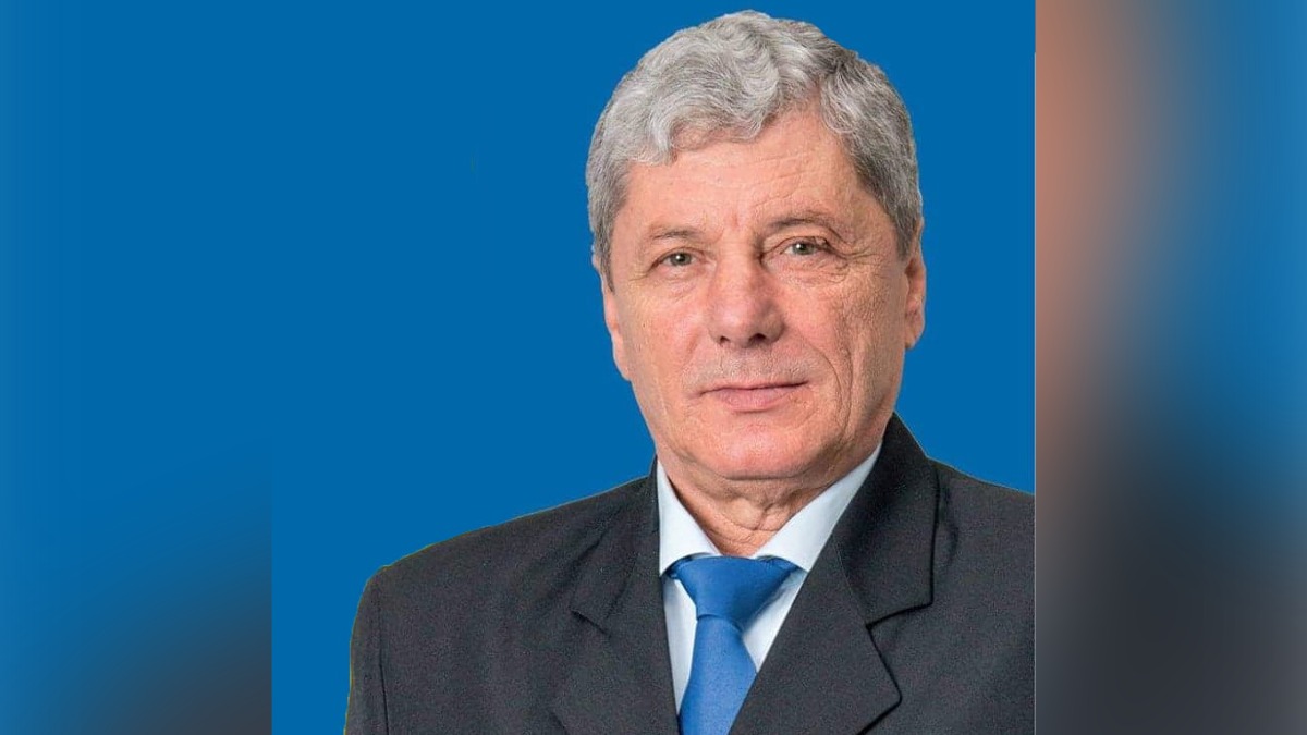 Primarul comunei Moieciu, condamnat pentru furt de lemn şi abuz în serviciu. În dosar mai sunt implicați ginerele său și un pădurar