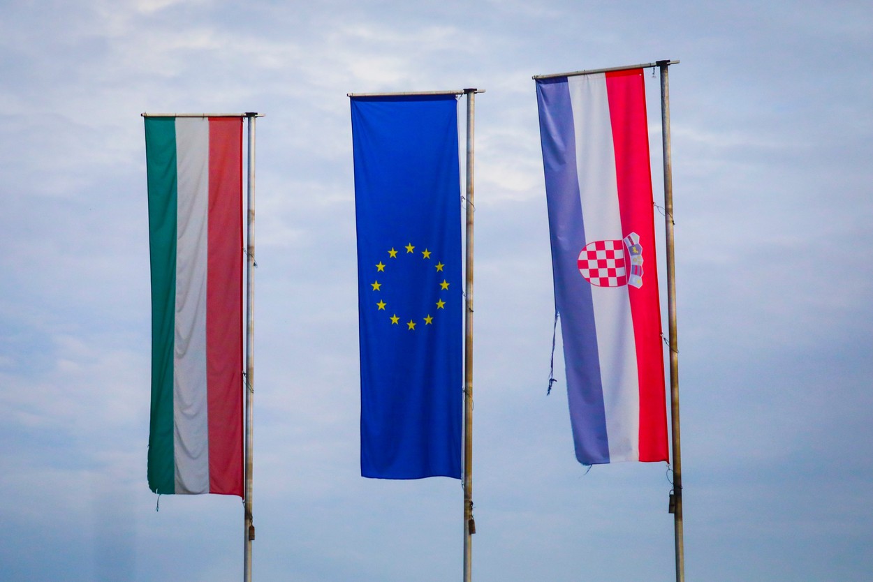 Controalele de la frontiera dintre Ungaria și Croația vor fi desființate de la 1 ianuarie. Oficial ungar: Budapesta a susținut și susține aderarea României la Schengen