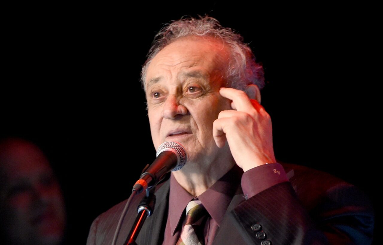 Angelo Badalamenti a murit la 85 de ani. Compozitorul este cunoscut pentru coloana sonoră a celebrului serial „Twin Peaks”