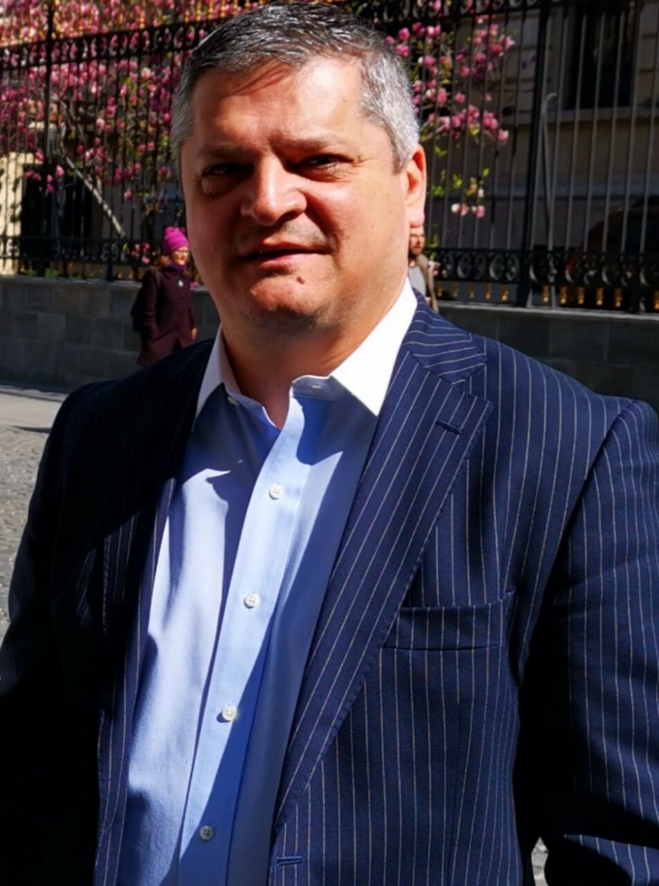 Deputatul PSD Radu Cristescu îi răspunde lui Florin Cîțu: ”Cel mai prost ministru de Finanțe și o rușine de prim-ministru”