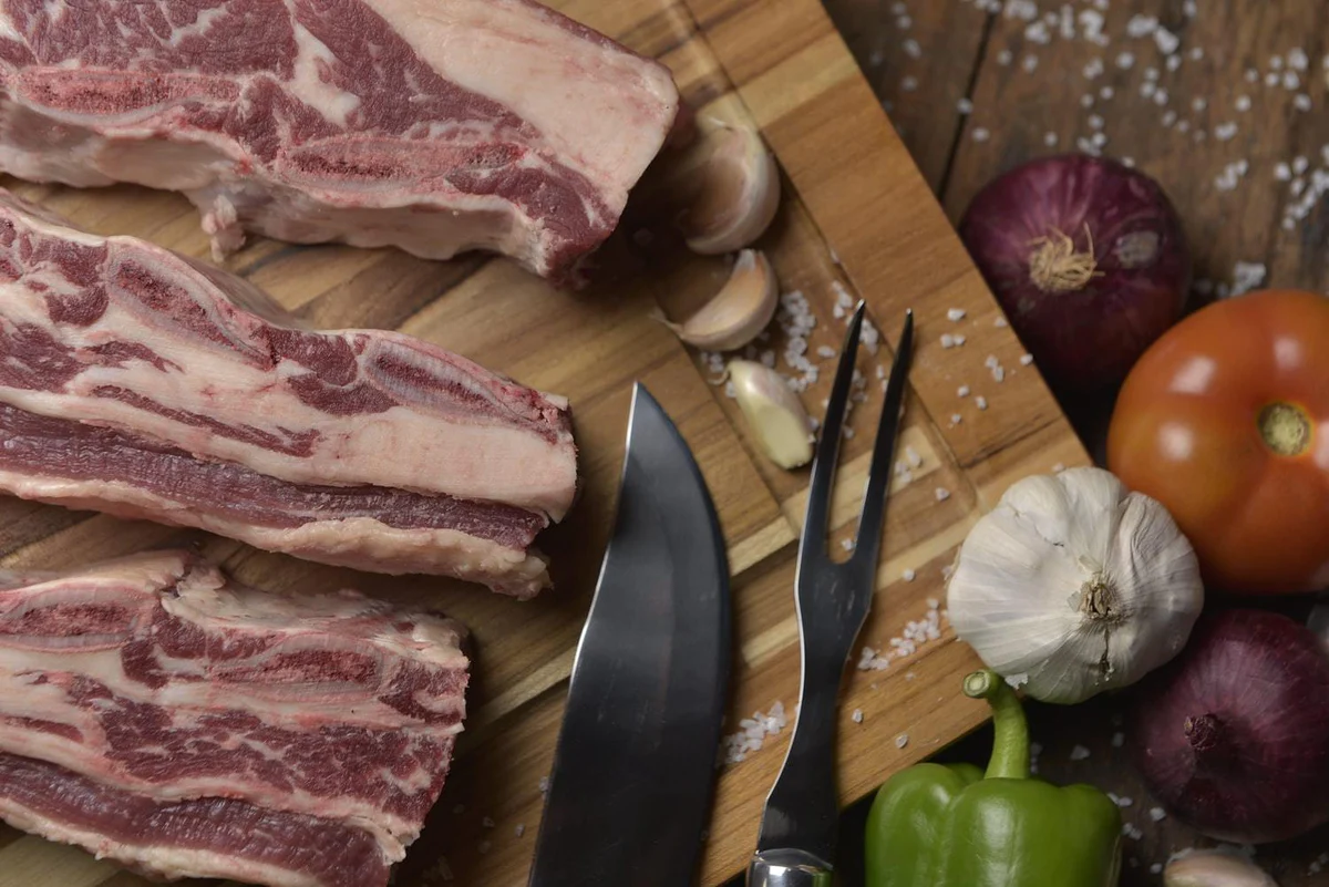 Fermierii din România mai pot asigura doar 20% din consumul cărnii de porc: ”Motivul este foarte foarte scurt: pestă porcină africană”