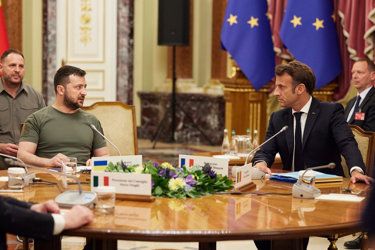 LIVE TEXT. Război în Ucraina, ziua 285: Ucraina și țările baltice îi reproșează lui Emmanuel Macron că a sugerat garanții de securitate pentru Rusia