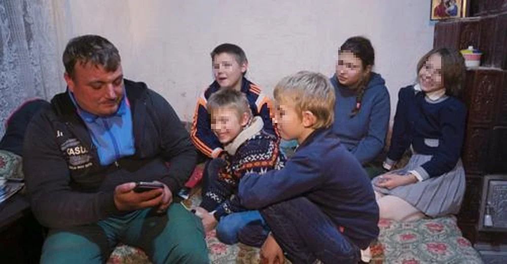 Rămas fără un picior, Alexander din Călărași face zilnic naveta, pentru a-și crește copiii: „Am șase diamante. Doamne ajută!”