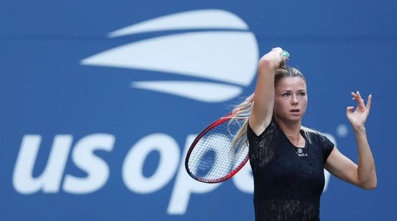 Jucătoarea italiană de tenis, Camila Giorgi, riscă închisoarea pentru că a folosit certificate false de vaccinare pentru a juca în turnee