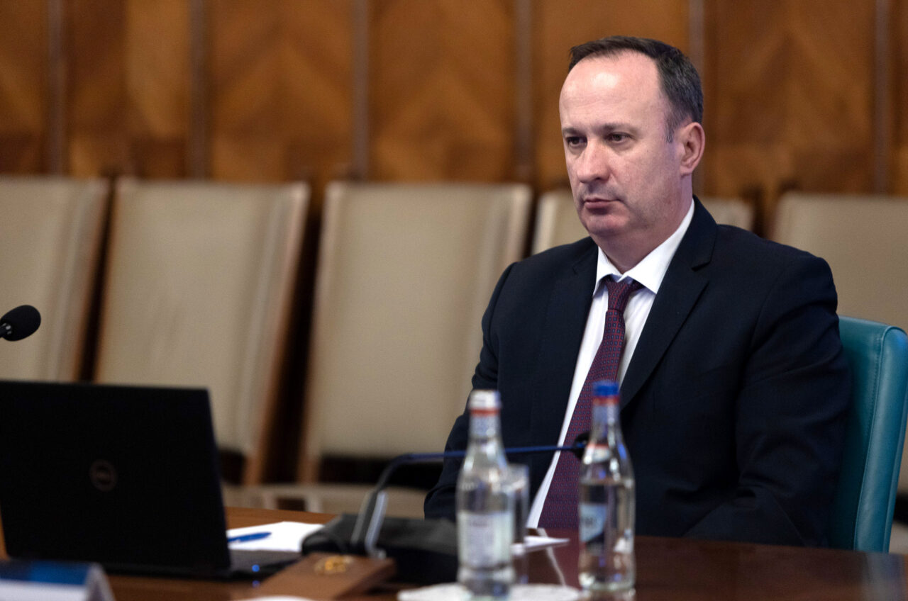 Adrian Câciu, critici la adresa OMV Petrom după anunțul privind taxa de solidaritate: „E un anunț de marketing de bursă”