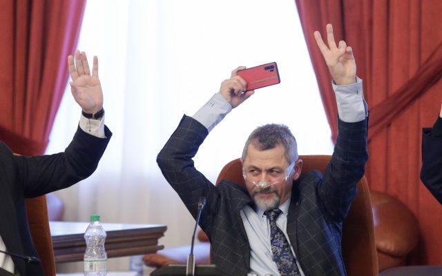 Dumitru Focșa aruncă vina reacțiilor sale pe geloziile soției. Ce mărturisiri a făcut nevasta deputatului AUR