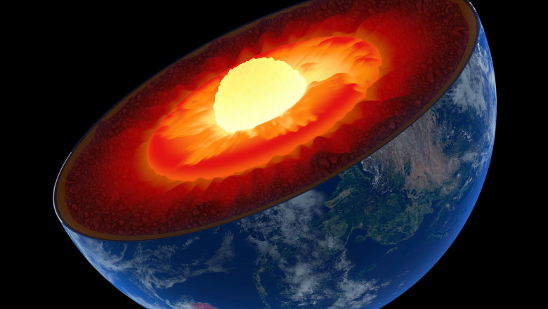 Studiu: Nucleul Pământului, misterioasa minge de fier din interiorul planetei, s-a oprit, apoi a început să se rotească invers