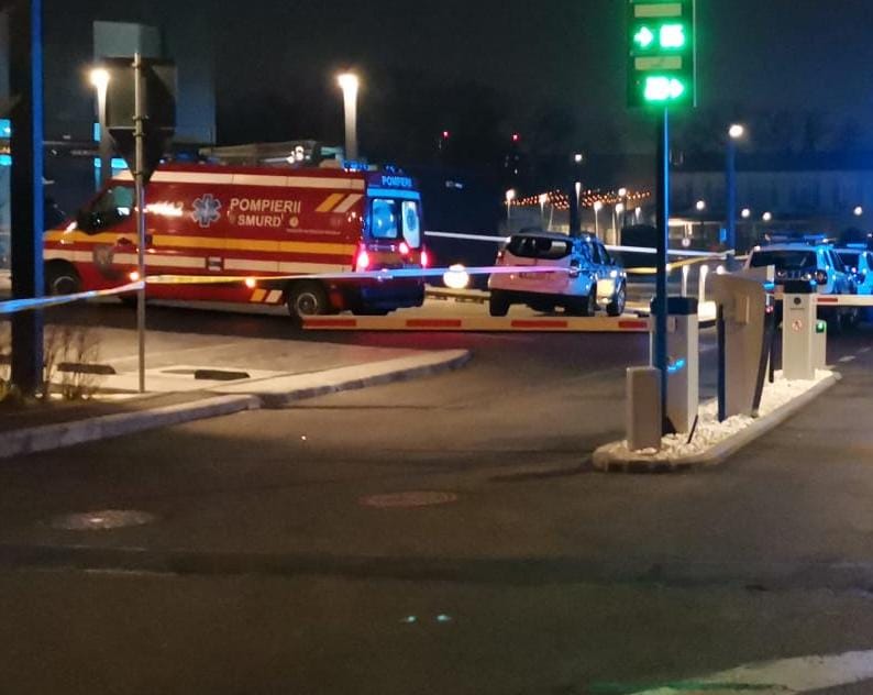 UPDATE: Sinucidere în Sectorul 1 al Capitalei! Un bărbat de 35 de ani s-a aruncat de la etajul 25 al unei clădiri de birouri