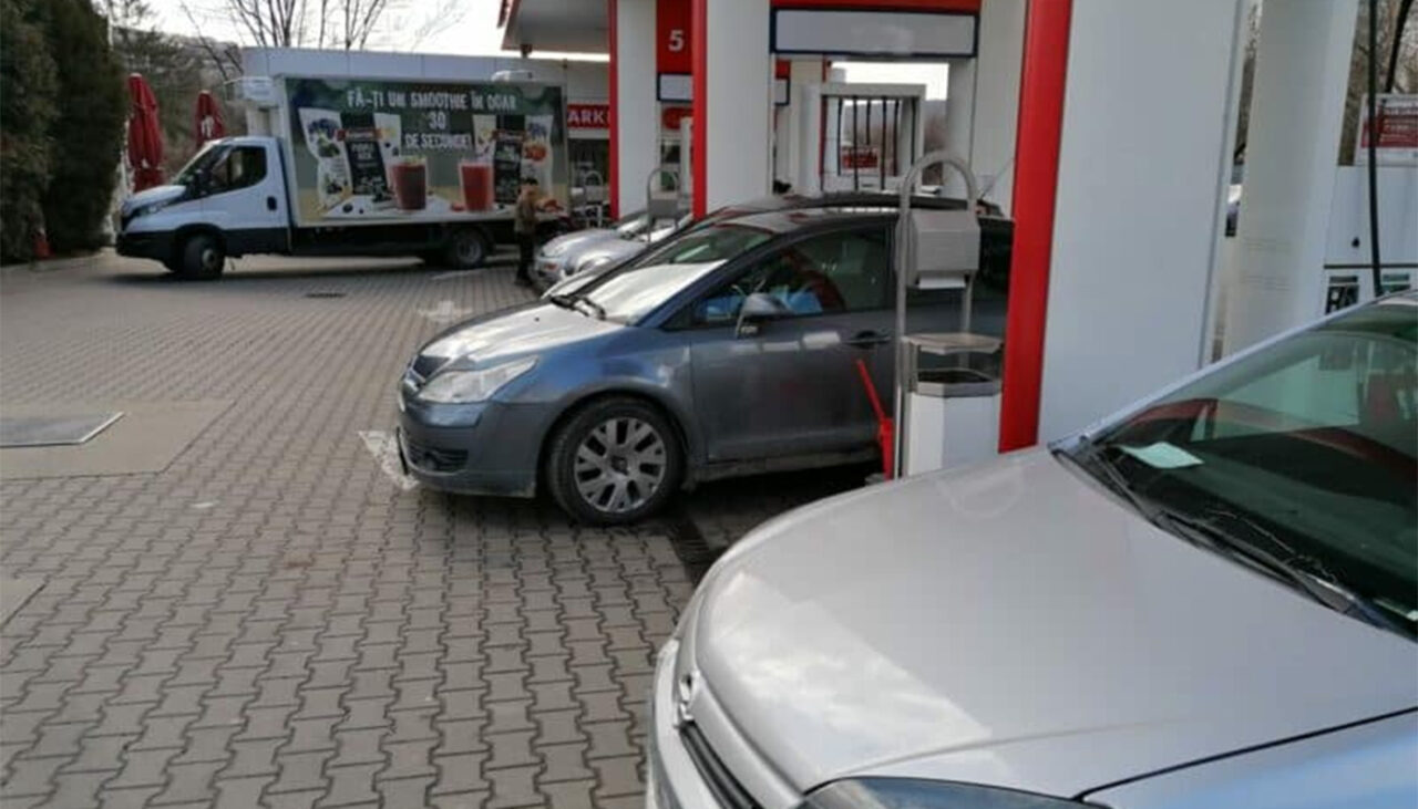 „Primii bani cheltuiți pe anul ăsta!” Câți lei a dat un șofer din Iași pe un plin de 50 de litri, într-o benzinărie Lukoil