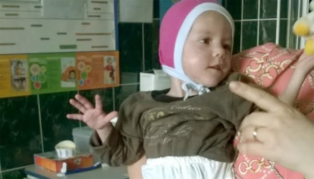 Ce s-a ales de Florentina, fetița din Vaslui crescută de mama ei doar cu pufuleți, la 9 ani după ce a ajuns la Urgențe în stare critică