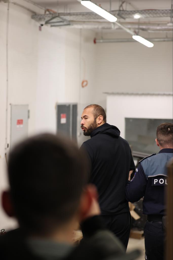UPDATE | Frații Andrew și Tristan Tate, duși miercuri din arest la DIICOT. Ce vor să afle procurorii