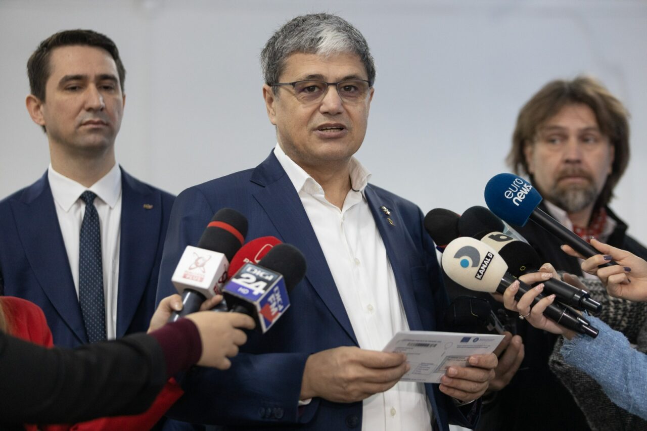 Ministrul Investiţiilor şi Proiectelor Europene, Marcel Boloş, în vizită la Fabrica de Timbre