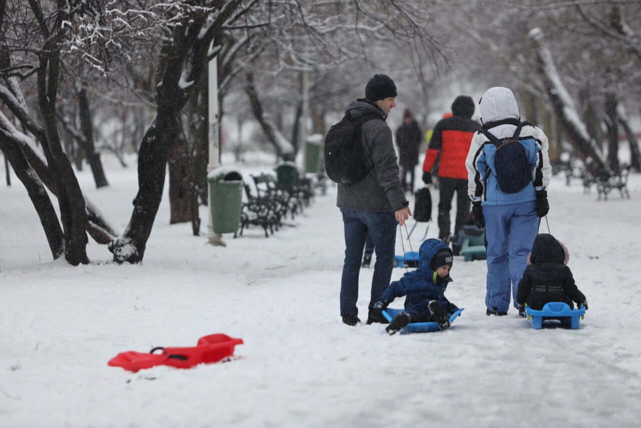 Care sunt localitățile care au pierdut și care au câștigat cei mai mulți locuitori și unde trăiesc cei mai tineri și cei mai bătrâni români? Rezultatele provizorii din teritoriu ale INS