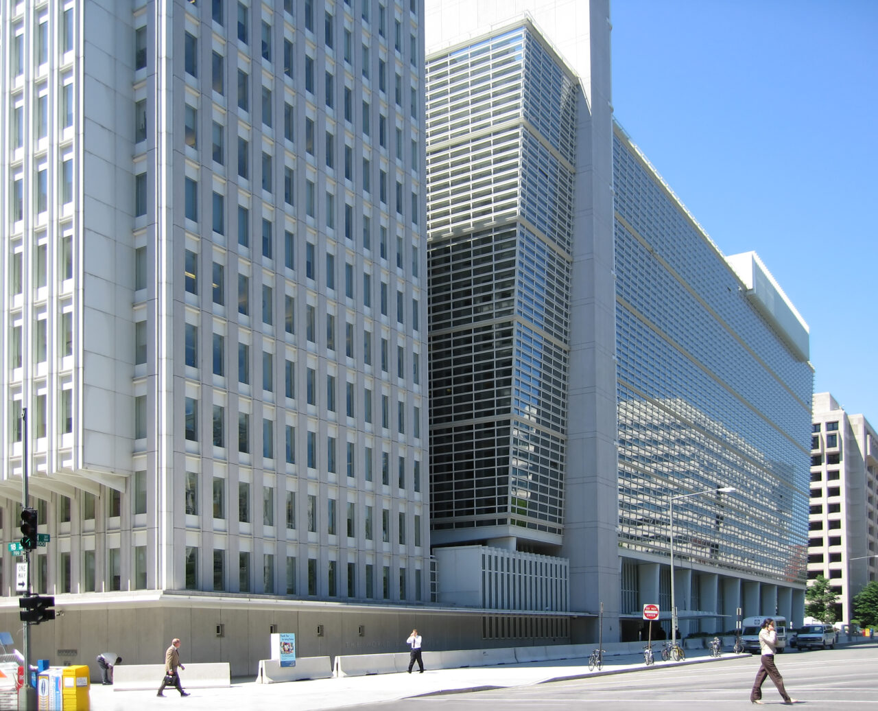 Avertisment al Băncii Mondiale: economia globală ar putea intra în recesiune