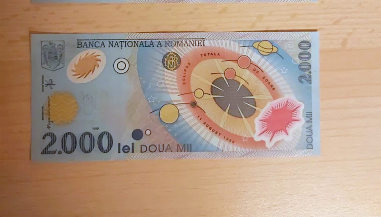 Suma mare de bani cu care se vinde, în 2023, o bancnotă de 2.000 de lei, cu Eclipsa din 1999