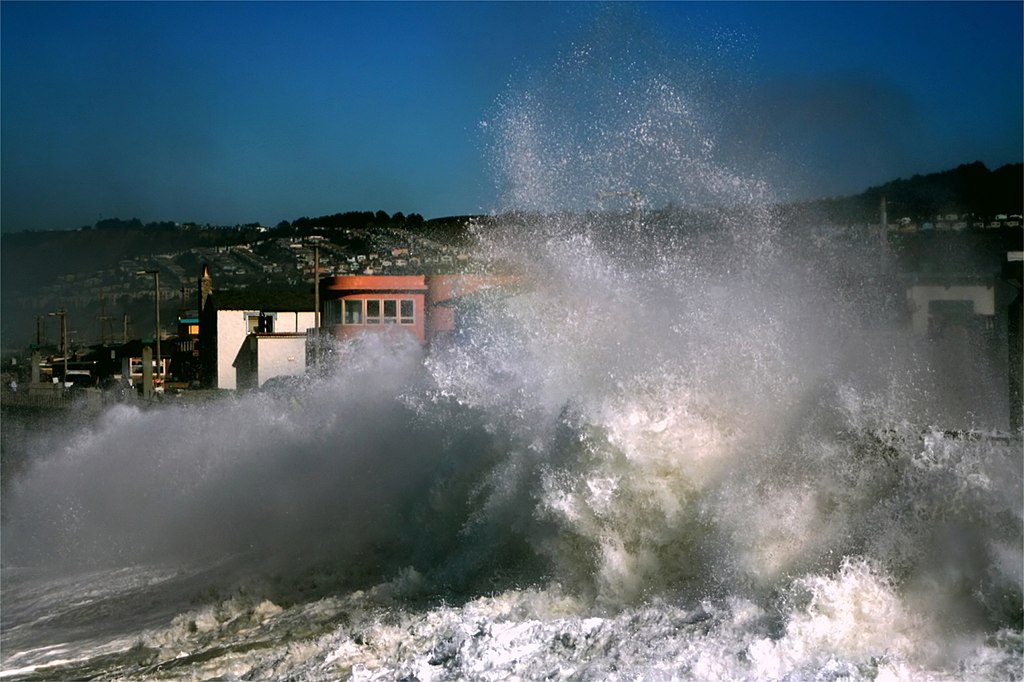 Superfurtuna abătută asupra Californiei a lăsat fără electricitate peste o jumătate de milion de case | VIDEO