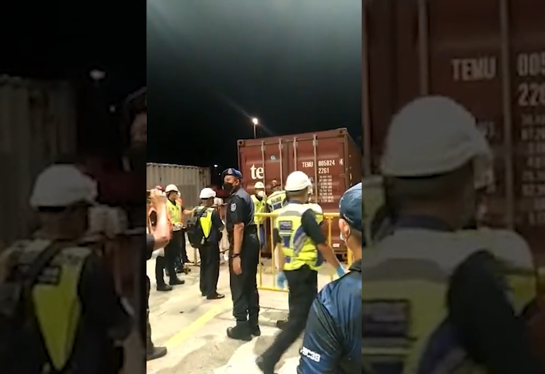 VIDEO: Cum a ajuns un copil care se juca cu prietenii de-a v-ați ascunselea în altă țară, la 3.000 de kilometri depărtare de casa sa