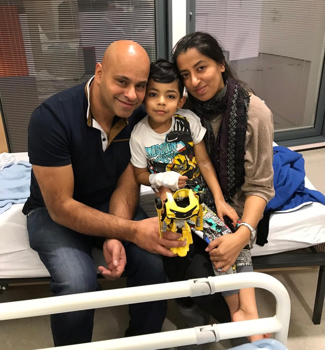 Un copil din Marea Britanie a murit de cancer la numai 4 ani. Mama băiatului: „A murit în brațele mele, după ce medicii au spus că e sănătos”