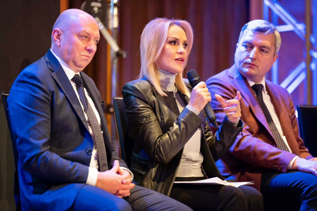 Gabriela Firea: „Abandonul școlar, o problemă a întregii societăți”