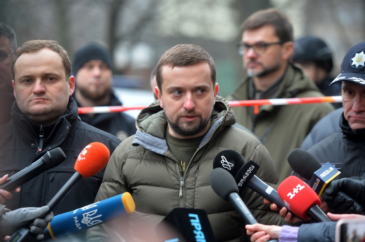 Val de demisii la vârful statului în urma scandalului de corupție din Ucraina. Șeful adjunct al administraţiei prezidenţiale şi procurorul general adjunct au demisionat