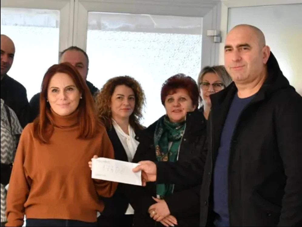 Gestul unor români stabiliți în Toscana i-a impresionat pe italieni. Oamenii au strâns 2.000 de euro și i-au donat copiilor cu afecțiuni cardiace