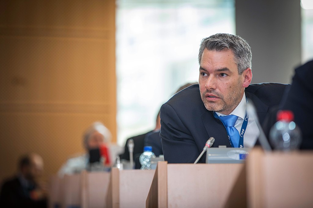 Cancelarul Austriei și ministrul de Interne, vizită importantă în Bulgaria / Noua strategie a Sofiei de integrare în Spațiul Schengen