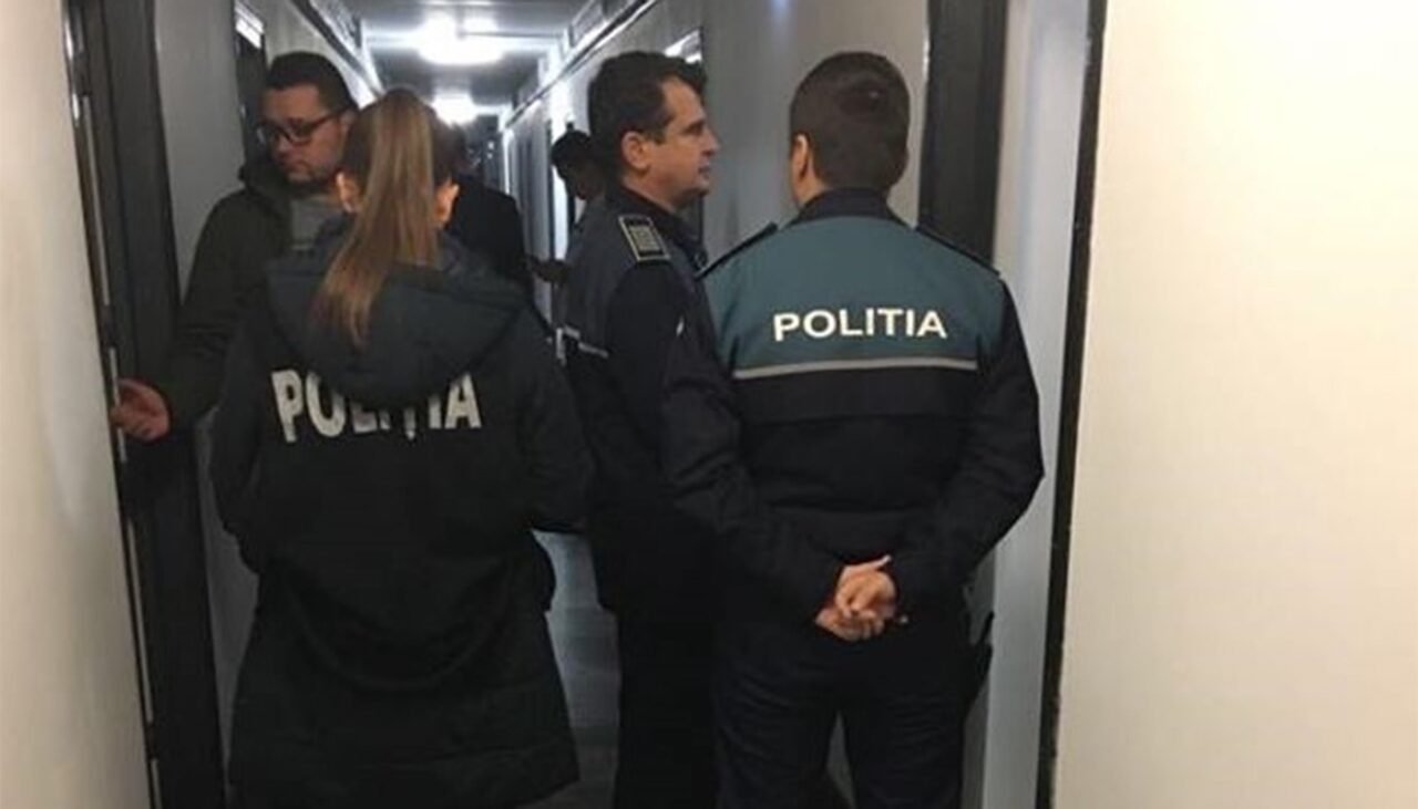 Ce au pățit 76 de studenți din Cluj, după ce au dansat hora în curtea căminului, pe 15 iunie 2022, la ora 23:55. Amenda le-a venit acum, după 7 luni