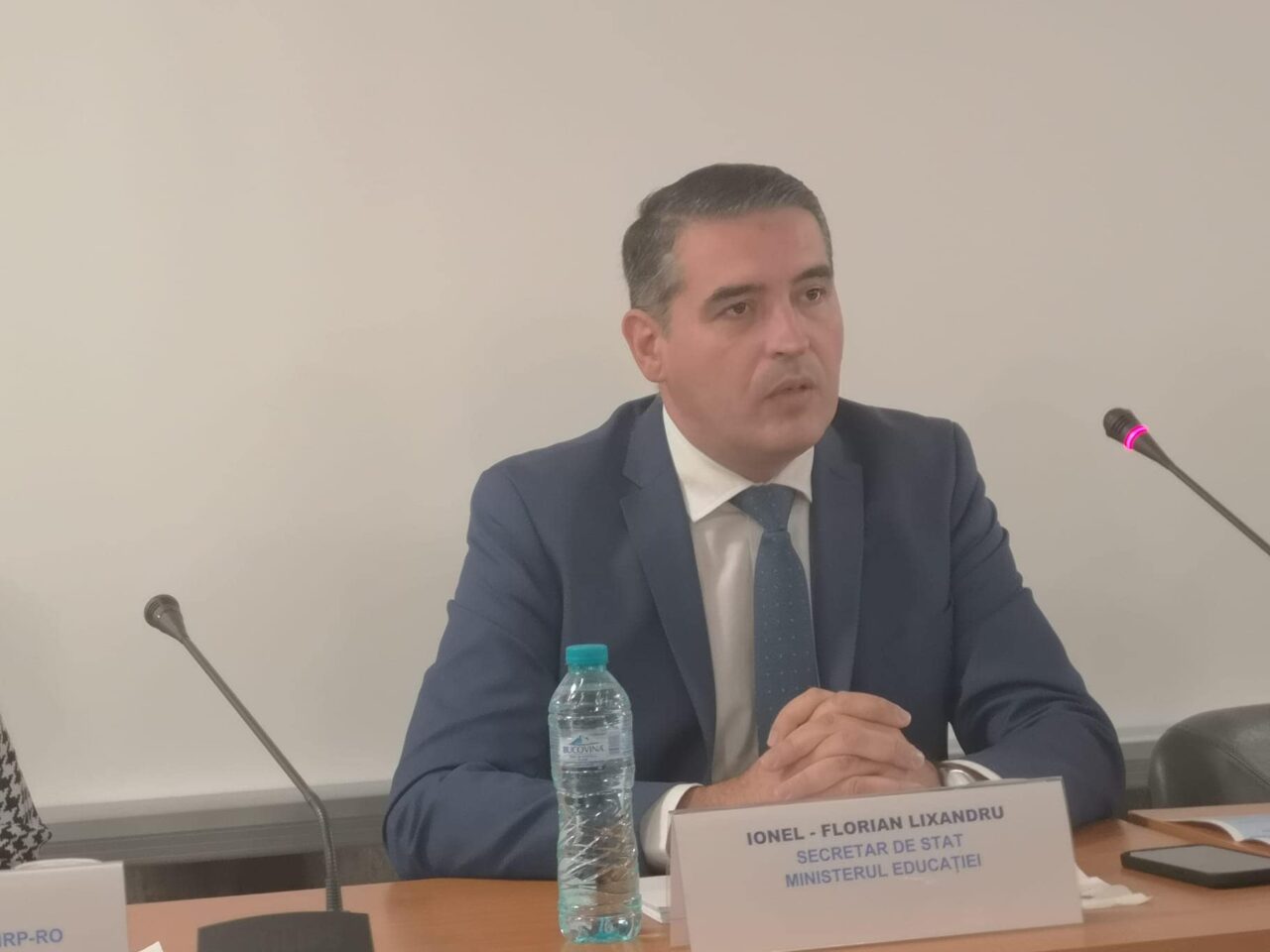 Ligia Deca i-a retras atribuțiile de serviciu secretarului de stat Florin Lixandru. De ce la ce a pornit totul