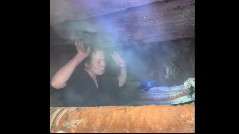 VIDEO | Oamenii străzii din Suceava se apără de ger, locuind printre conductele de termoficare